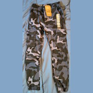 NWT Boy's "BROOKLYN'S BEST" stretch Cargo Pants sz M(10/12) Navy Camo